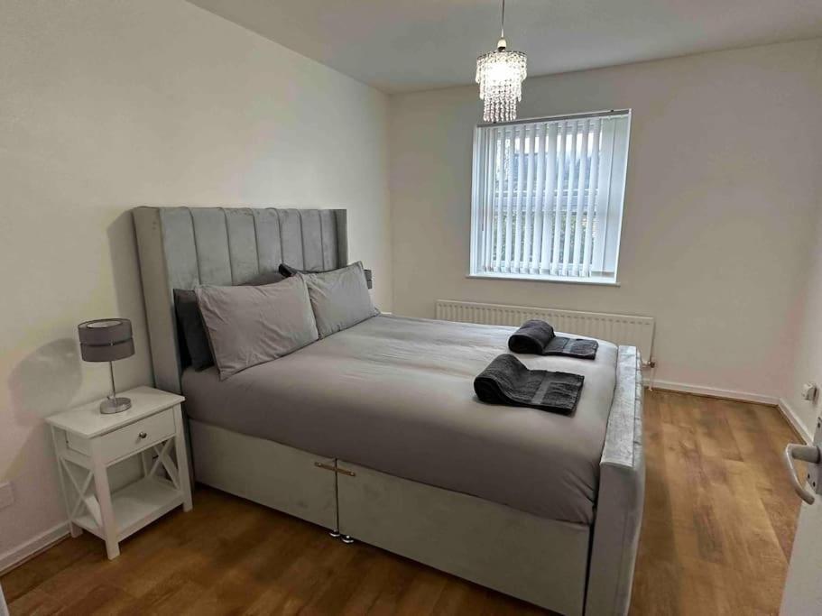 New! 4 Bedroom London House With Garden And Lawn Exterior foto