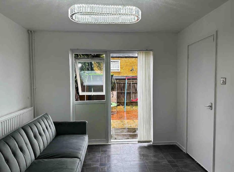 New! 4 Bedroom London House With Garden And Lawn Exterior foto