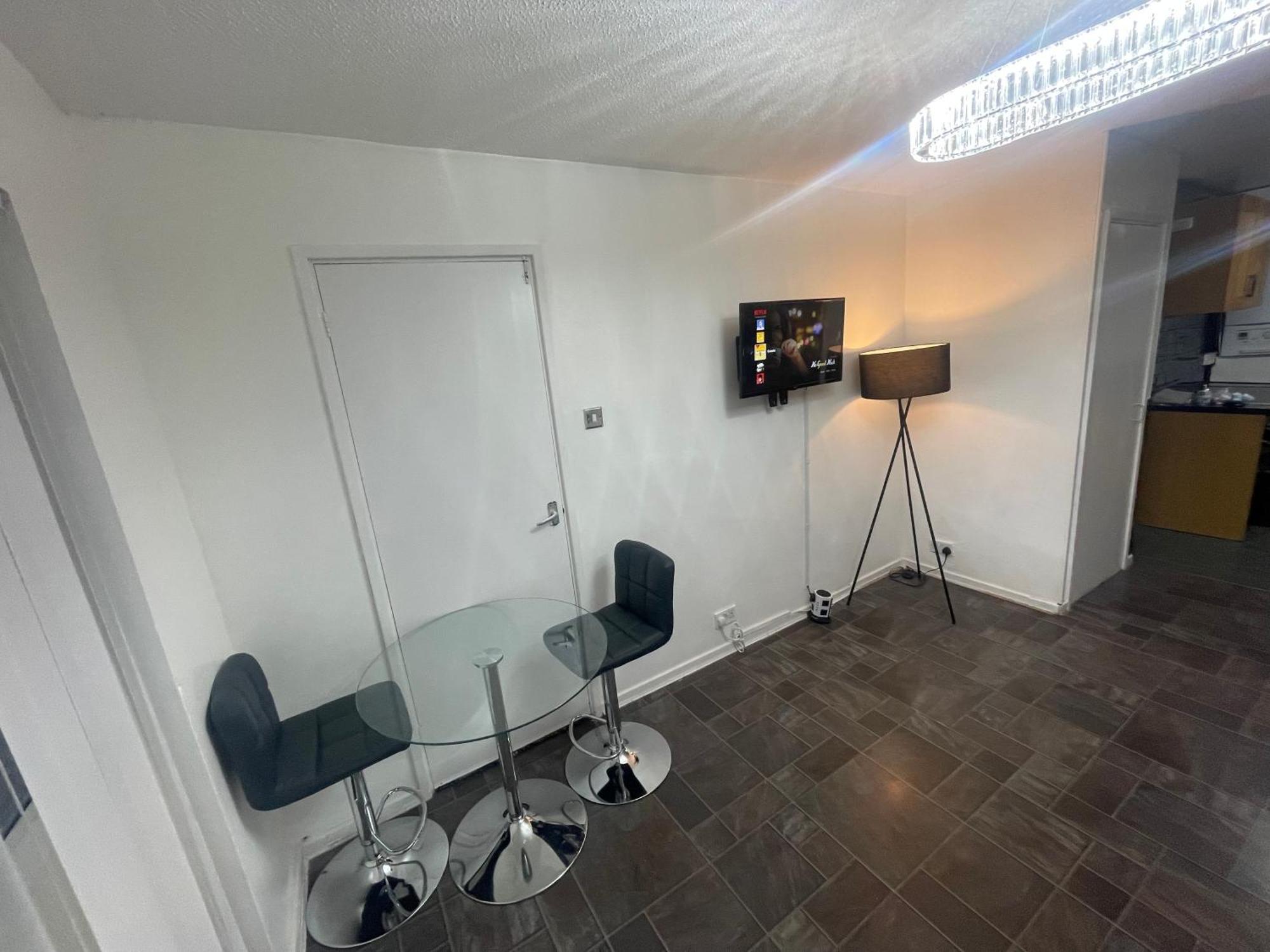 New! 4 Bedroom London House With Garden And Lawn Exterior foto